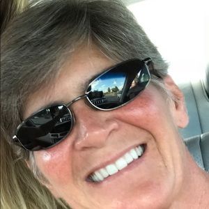 Meet your Posher, Leslie